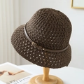 Cappello da sole all'uncinetto da donna con tesa ondulata e cintura in pelle marrone - Taglia unica(56-58cm) / Marrone