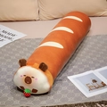 Plüschtier Capybara Baguette Kissen mit Erdbeere in warmem Braunton, 80cm lang - Erdbeer-Baguette-Stil / 60cm (0.5kg)