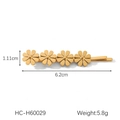 Vue détaillée d'une barrette à fleurs en acier inoxydable doré 18K avec dimensions - Style Quatre Marguerites (HC-H60029) / Or