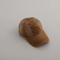 Dettaglio del cappellino da baseball in cotone lavato con ricamo All In My Dream - 54cm 3-8 Anni / Giallo