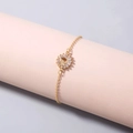 Collana dorata minimalista con ciondolo a girasole e farfalla con zirconi chiari - Braccialetto Girasole Farfalla (SE1113)
