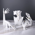 Ensemble élégant de présentoirs à bijoux blancs pour colliers et bagues sur marbre - Set de 5 pièces / Blanc