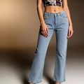 Women's light blue high-waisted straight leg denim jeans in a vintage wash - S / Light Blue