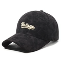 Berretto da baseball retrò in velluto nero con ricamo Vintage su sfondo bianco - Regolabile / Nero con ricamo dorato