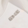Makroaufnahme von S925 Sterlingsilber-Verschluss mit funkelndem Zirkonia-Pavé-Besatz - Großer U-förmiger Verschluss (Stil A) / Weißgold / 8.7*24.2mm