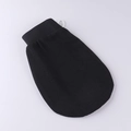 Exfoliating black scrub glove with elastic wrist and hanging loop for deep cleaning - 14*20.5cm / Black