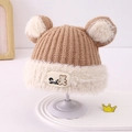 Dettaglio cappello orsetto neonato con maglia marrone e bordo in finta pelliccia - 3-8 Anni / Cachi