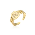 Dettaglio dell'anello regolabile placcato oro lettera N con micro-pavé di zirconi lucidi - Lettera N / Aperto Regolabile