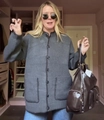 Gilet long gris pour femme avec grandes poches et grand sac à main marron verni - S / Gris