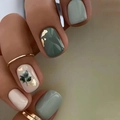 Short press-on nails with sage green leaf patterns and gold foil flakes design - Gray Green and Milk White Gold Foil Leaf (CW385)