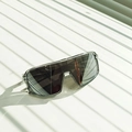 Kids oversized one-piece sunglasses with transparent grey frame and dark grey lenses - Transparent Grey Silver