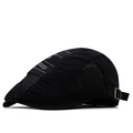 Detalle de gorra plana de algodón negro con malla transpirable y bordado FASHION - M (56-58cm) / Negro