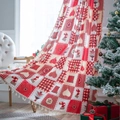 Couverture en tricot patchwork rouge et blanc avec pompons et motifs de Noël - Style passe-tringle / L150cmxH220cm / Patchwork à Boutons