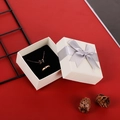 Caja de regalo marfil con lazo gris y collar con colgante de oro rosa minimalista - 7*7*3.5cm / Gris con Lazo