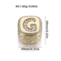 Perlina quadrata lettera G dorata con micro-pavé di zirconi e motivi a stella per bracciali - Stile lettera G (YSN214-07)