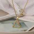 Collier élégant avec pendentif coeur doré et micro-incrustation de zircone étincelant - 23749 Or Demi-Micro Pavé Cœur