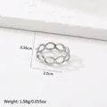 Verstellbarer hohler Oval-Ring in Silber-Finish mit 0,56 cm Breite und 1,58 g Gewicht - Holles Ovales Design (188) / Stahlfarbe