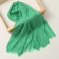 Detail of green cotton linen scarf texture featuring elegant frayed fringe edges - 180*100cm / Emerald Green (TH39-48)