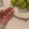 Elegante collar con colgante de corazón dorado y cadena fina en estilo de vida - Cadena de clavícula de corazón dorado