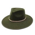 Détail d'un fedora en laine vert foncé avec bord plat et chaîne en métal doré chic - M(56-58cm) / Vert Militaire