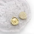 Goldener runder Legierungsanhänger mit geprägtem Schmetterling und strukturierter Rückseite - KC Gold Ganzmetall Schmetterling / 18x21mm