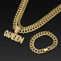 Vergoldetes Iced-Out Panzerketten-Schmuckset mit Strass QUEEN Anhänger und Armband - 50CM Halskette+50CM Halskette+20CM Armband / Gold