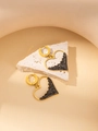 Elegante 18K vergoldete Herzohrringe aus Titanstahl mit schwarzen Kristallakzenten - Meer der Liebe Ohrringe mit schwarzem Zirkon