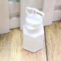 White heart-shaped handle bubble wand bottle with non-toxic plastic hexagon design - Double Heart Style