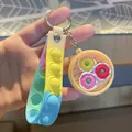 Porte-clés en silicone macaron avec bracelet de décompression et mini panier à vapeur - Shumai Vapeur