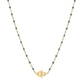 Detailansicht einer goldenen Hamsa-Halskette mit türkisen Perlen und feiner Gliederkette - Sl052-lb Halskette