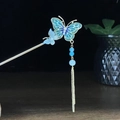 Klassische silberne Haarnadel mit blauen Schmetterlingen, Perlen und eleganten Quasten - Blauer Schmetterling Künstliche Perle Quaste Stil (0201) / Blau