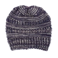 Détail du bonnet en tricot violet et blanc avec texture ondulée et bord côtelé - Violet Bleu Beige