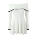 Abito corto in maglia bianca con pizzo nero e design con spalle scoperte elegante - S / Bianco