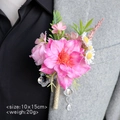 Boutonnière de mariage rose et violette avec perles sur revers de costume gris - Boutonnière - Rose Vif