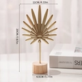 Ornamento a foglia di palma dorata in ferro con base in legno per arredo moderno - Foglia di Palma-Oro