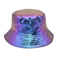 Detailansicht des holografischen PU-Leder Anglerhuts mit buntem, reflektierendem Farbverlauf - M (56-58cm) / Verlauf Holographisch