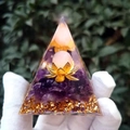 Orgone pyramid with amethyst stones, golden lotus, and pink crystal ball in resin - QK25 Large Leaf Pink / 6cm