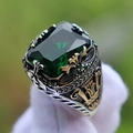 Luxurious emerald cut green gemstone ring for men with vintage gold and silver details - US 7 / Green (TJZ22032)