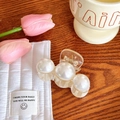 Elegant pearl hair claw clip with large white pearls on a transparent resin base - No. 19 Three Pearls Large 7cm