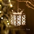 Scatola regalo di Natale argento 10cm con motivi intagliati e luci LED - Quadrato Bianco Argento