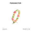 Detalle del anillo de acero dorado de 4mm con corazones de esmalte de colores - US 6 / Dorado-Corazón Rosa Verde Amarillo (KR109864-WGZQ)
