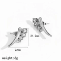 Detail view of silver curved leaf earrings with marquise-cut zircons and size dimensions - Silver Curved Rhinestone Style (TE60413-S)