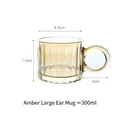 Bernsteinfarbener Glasbecher mit großem Ringgriff und vertikalen Streifen, 300ml - Bernsteinfarbener Gestreifter Becher