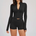 Zwarte fitnessset voor dames met top met rits en korte broek met hoge taille - S / Premium Zwart