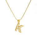 Collier en acier titane doré avec pendentif lettre K et incrustations de perles blanches - Lettre K (SP723G-K)