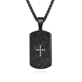 Collana con piastrina nera in titanio con croce diamantata testurizzata e catena intrecciata - Solo ciondolo / Nero