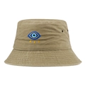 Gros plan détaillé montrant la broderie de l'œil maléfique sur un chapeau bob kaki - Réglable / Kaki