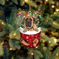 Weihnachtsanhänger Mastiff-Hund mit Rentiergeweih in einer roten Festtagstasche - Mastiff