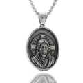 Détail d'un pendentif en acier inoxydable argenté avec relief de portrait de Jésus - Portrait de Jésus / Pendentif avec chaîne de 60cm