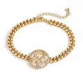 Bracciale a catena cubana dorata con ciondolo a farfalla e zirconi per look moderno - Ciondolo A Farfalla